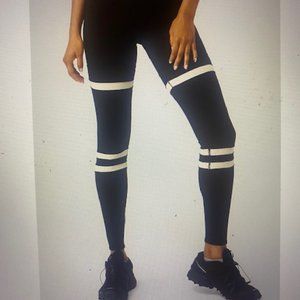 High-Waist Legit Legging - Black/Bone Black/Bone / S